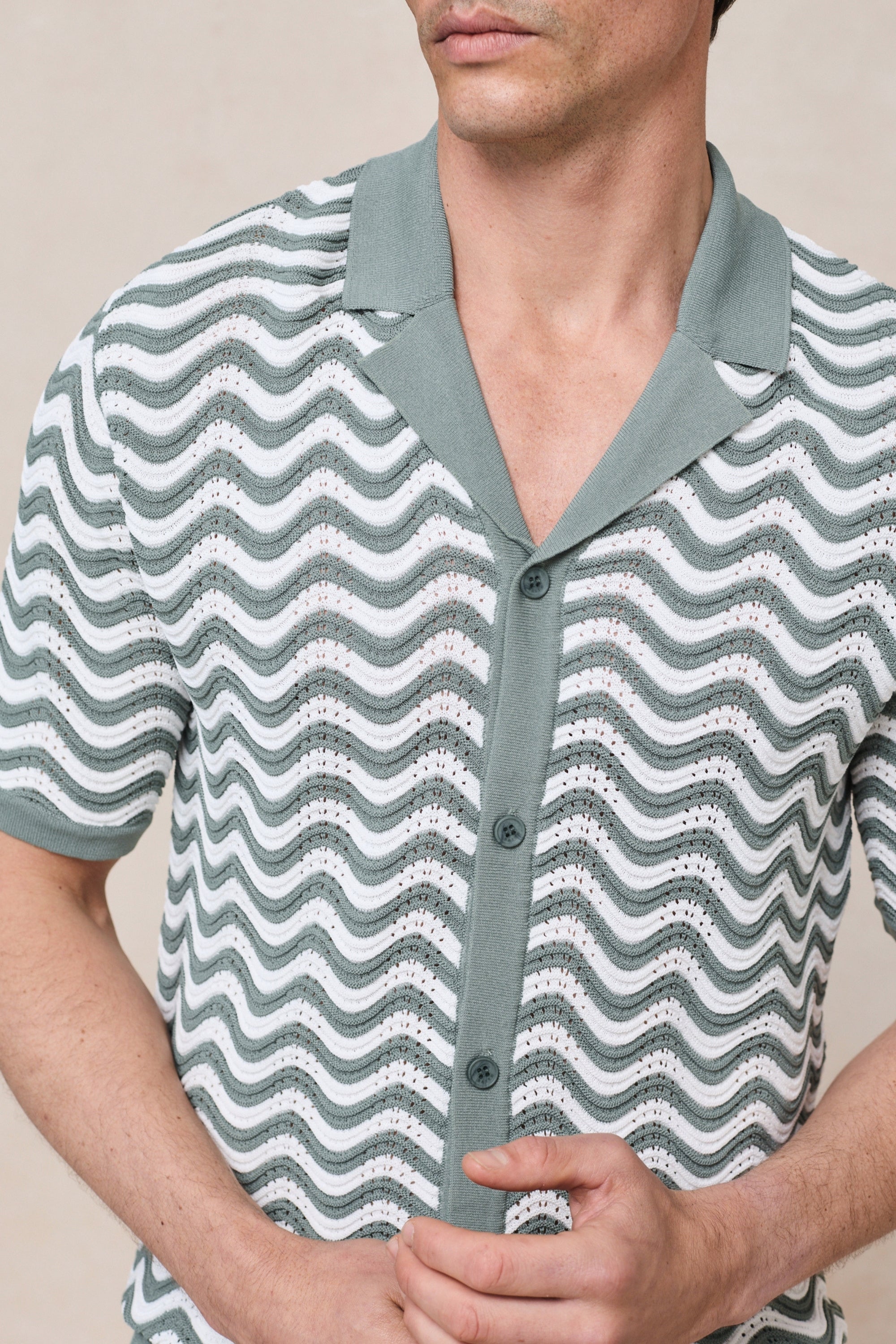 Serenita gebreid shirt - Saliegroen/Wit