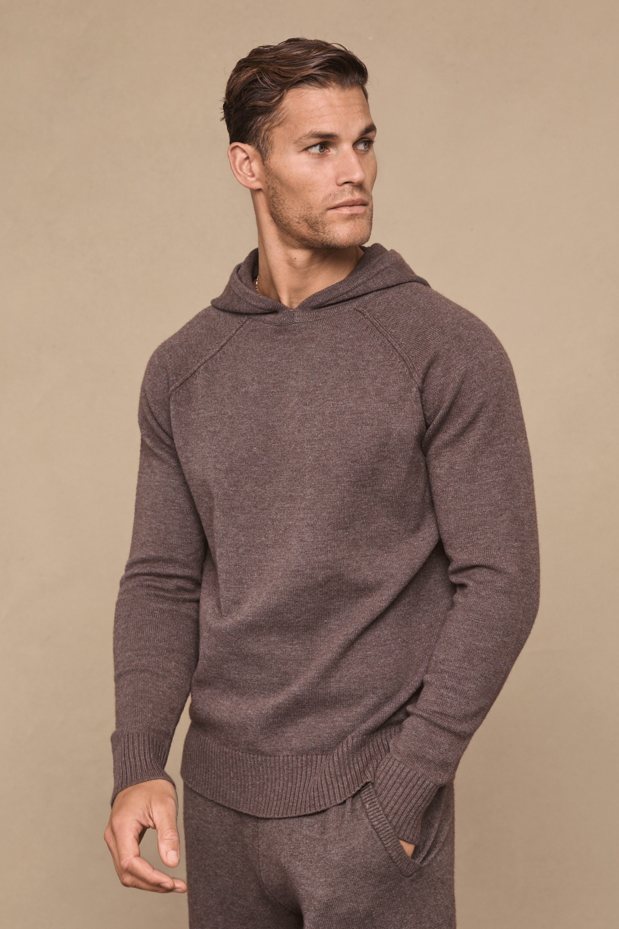 Rowan gebreide hoodie - bruin gemêleerd