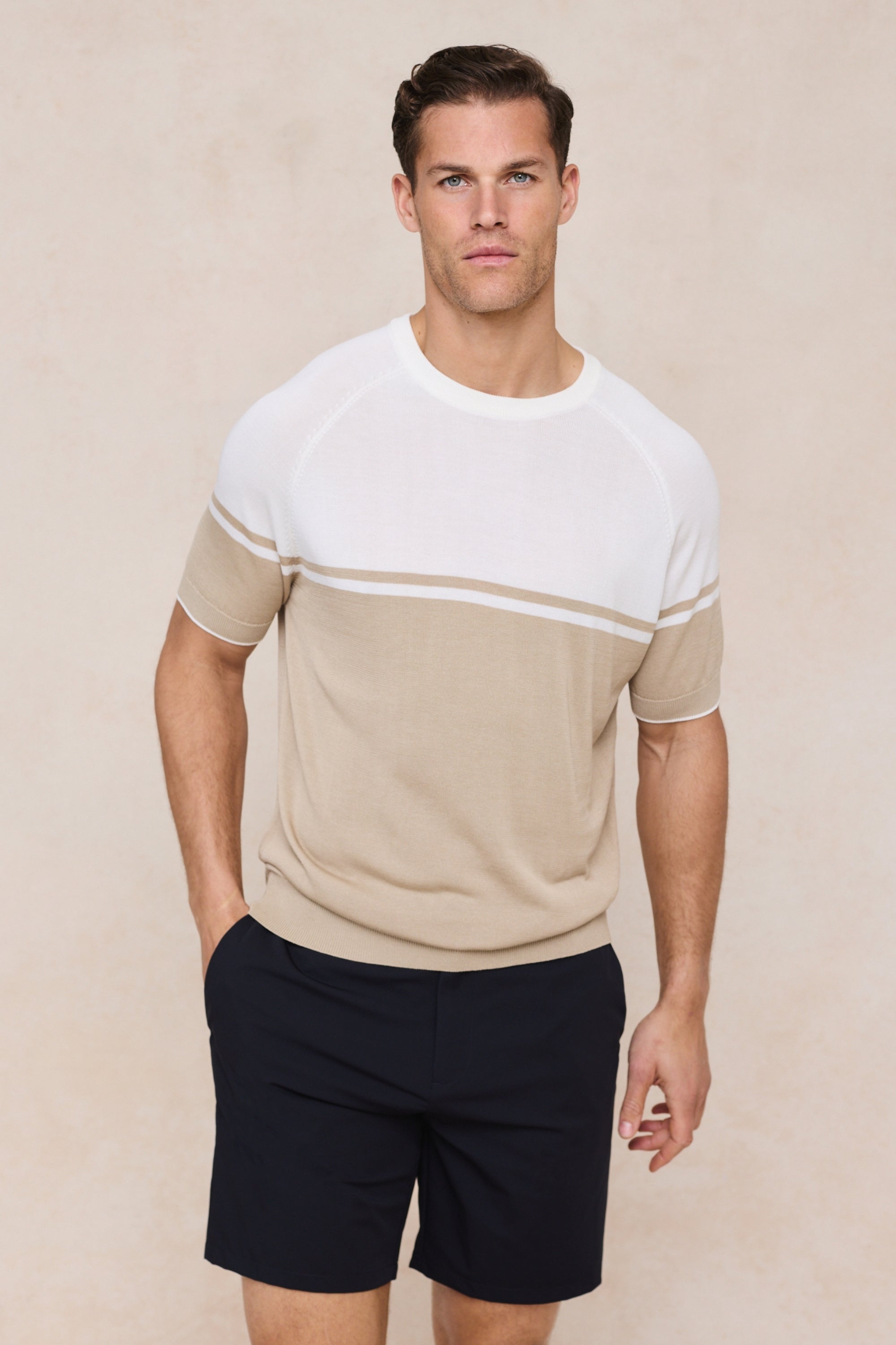 Riera Colour Block gebreid T-shirt met ronde hals - Beige/Ecru
