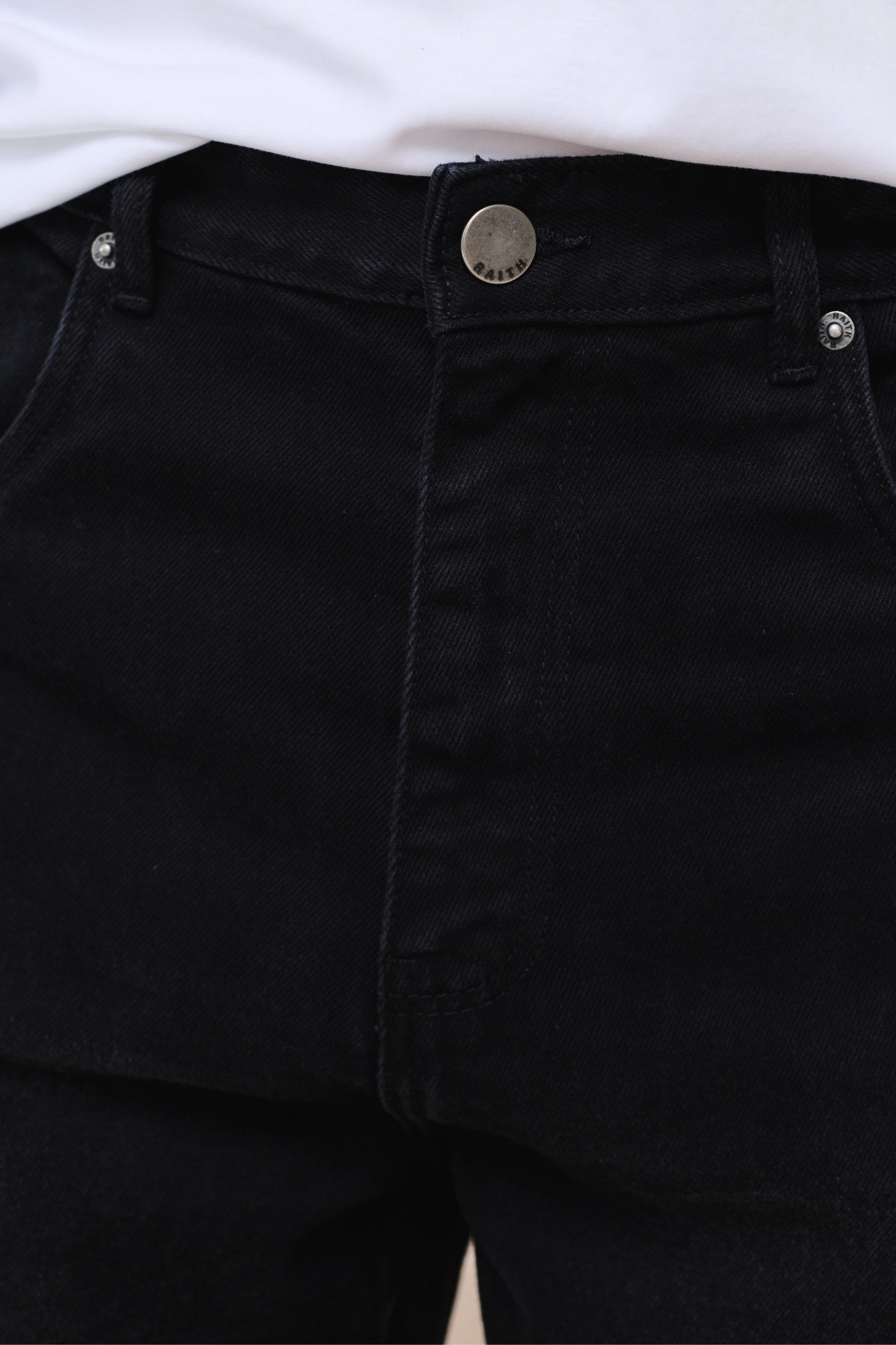 Mason Relaxed Fit Jeans - Black Wash