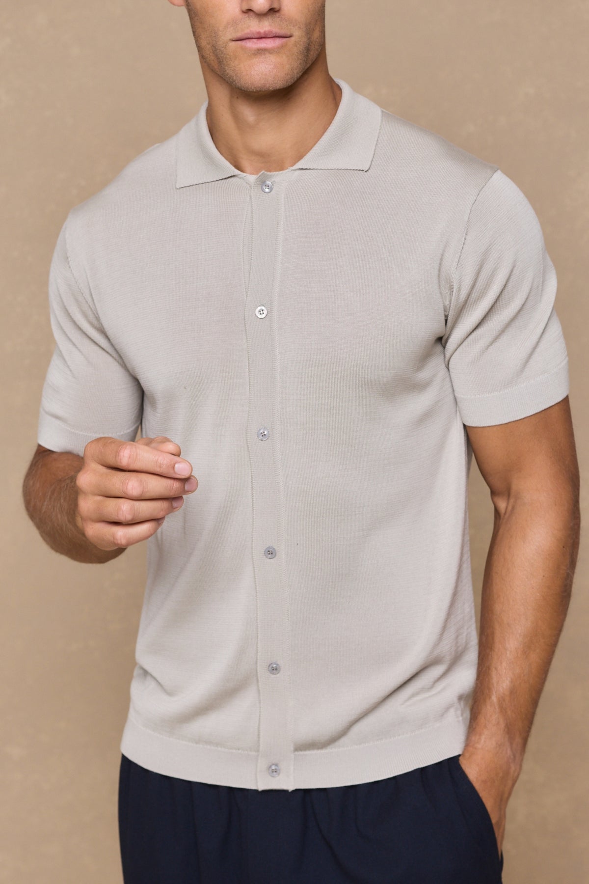Pedro gebreide blouse met korte mouwen en knoopsluiting - Crème