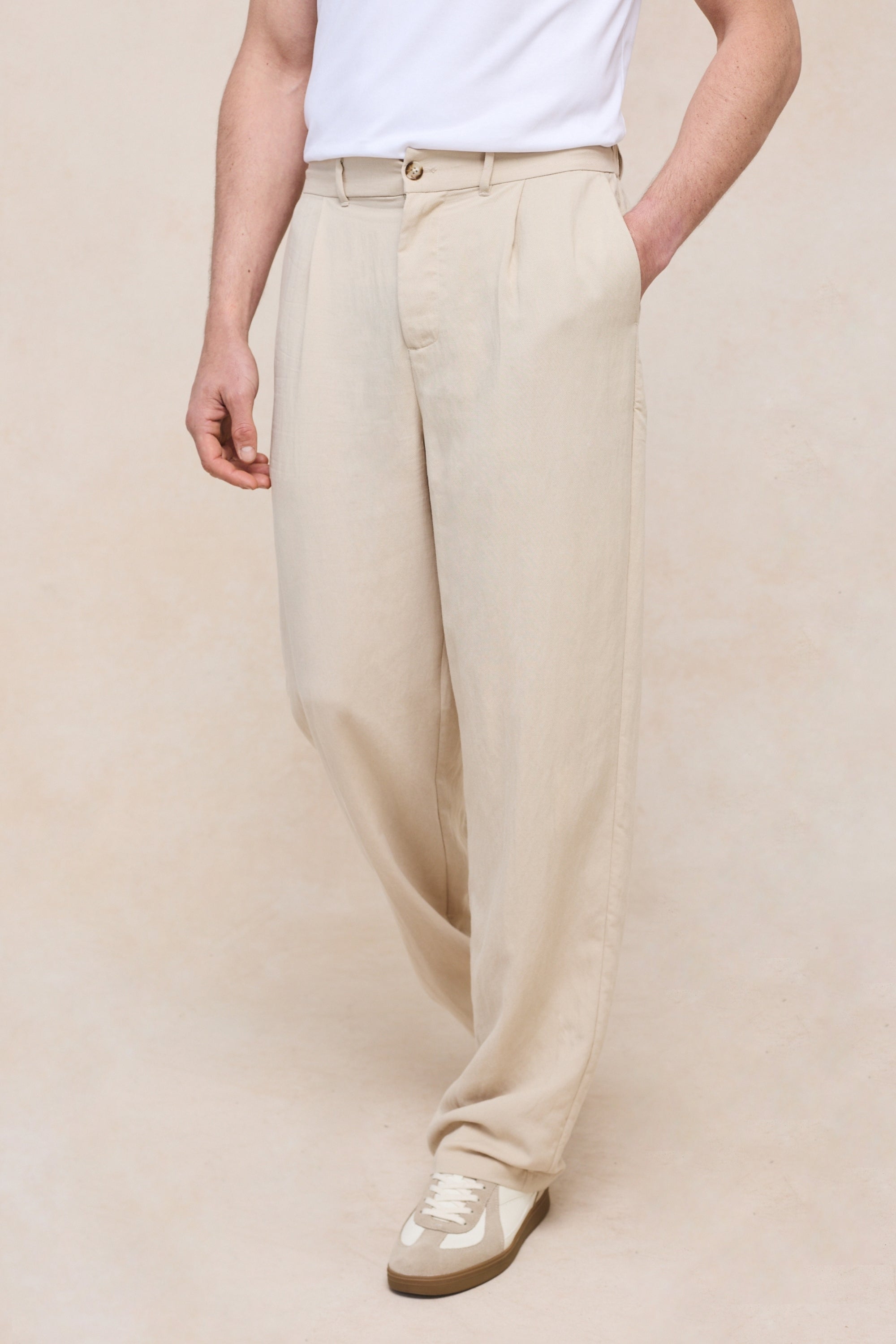 Helio Pleated Relaxed Trouser - Beige