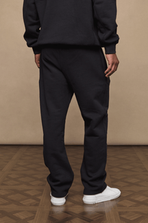 Axel Straight Leg Jogger - Black