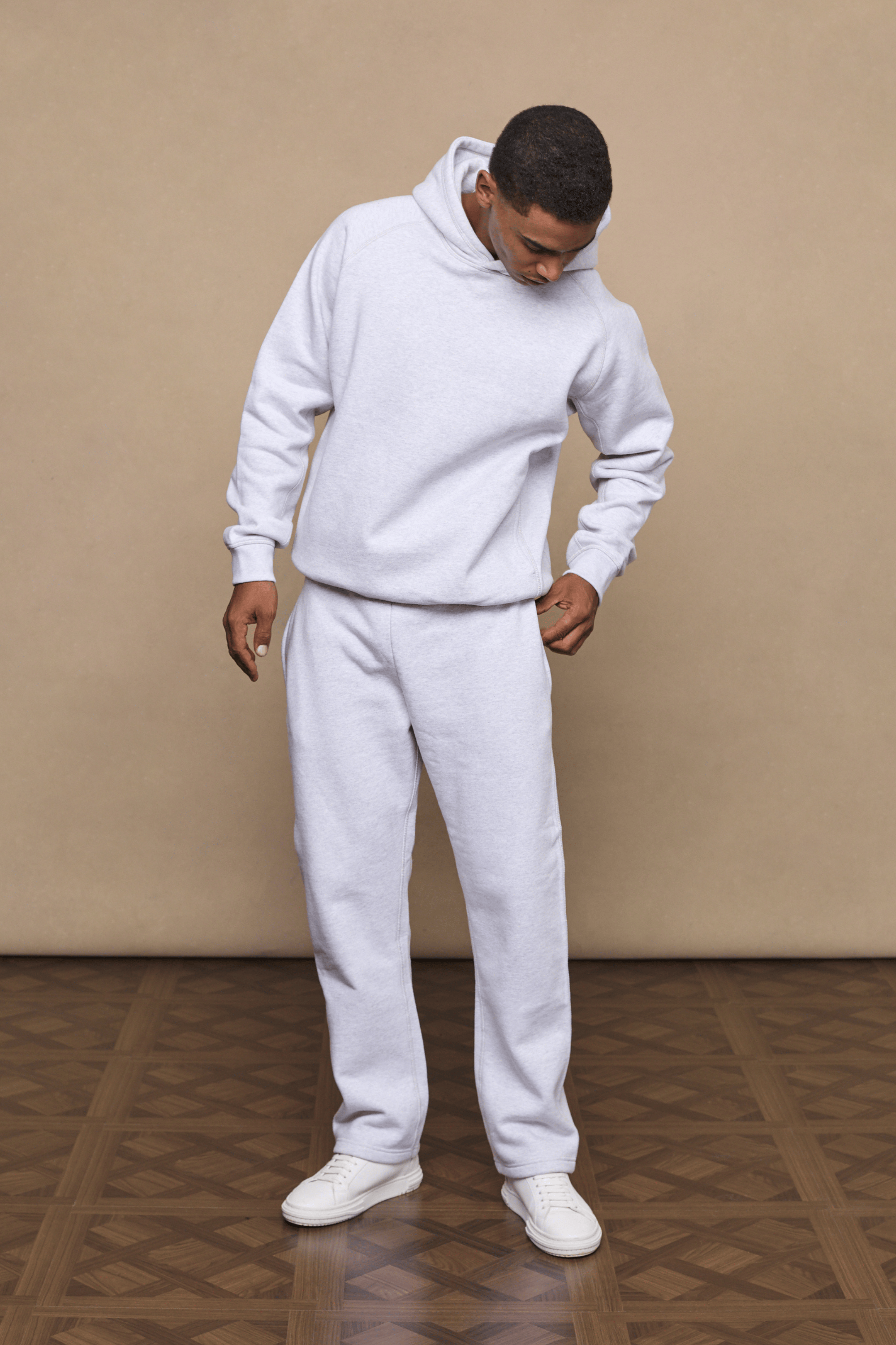 Men’s heavyweight cotton blend hoodie in grey with raglan sleeves by Raith