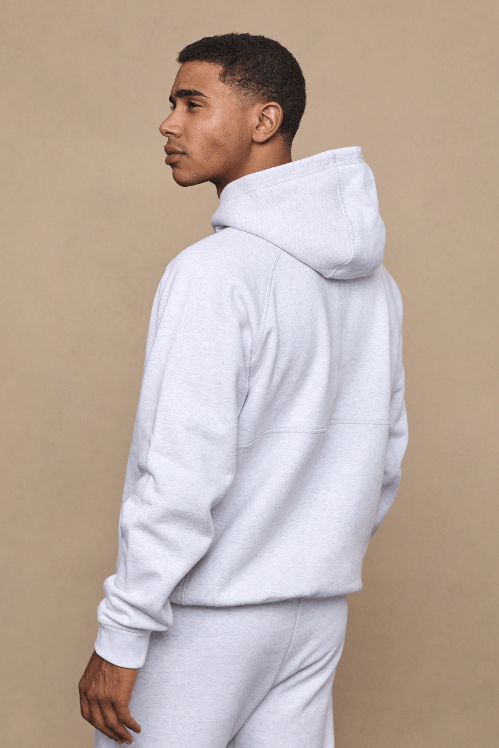 Men’s heavyweight cotton blend hoodie in grey with raglan sleeves by Raith