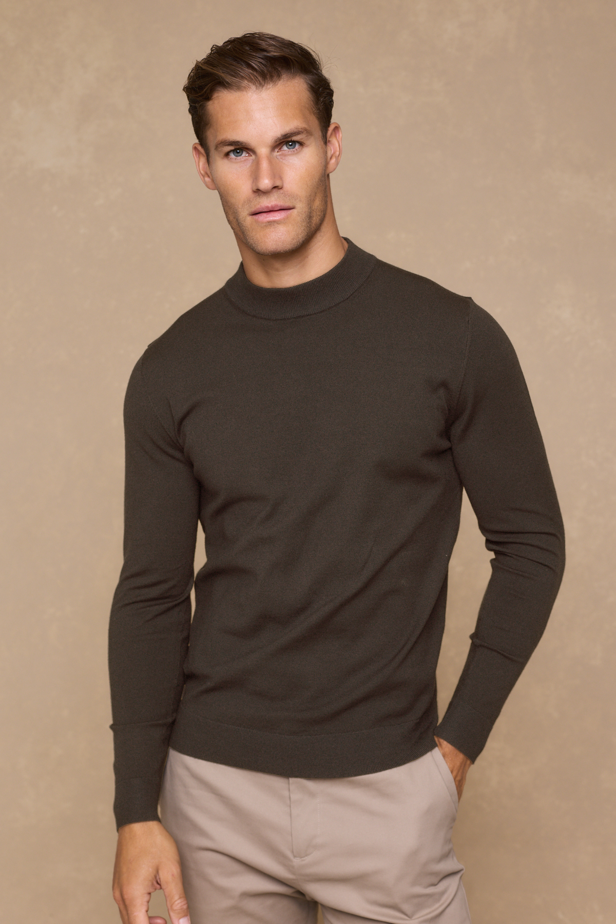 Noah Lightweight Crew Neck Sweater - Mocha
