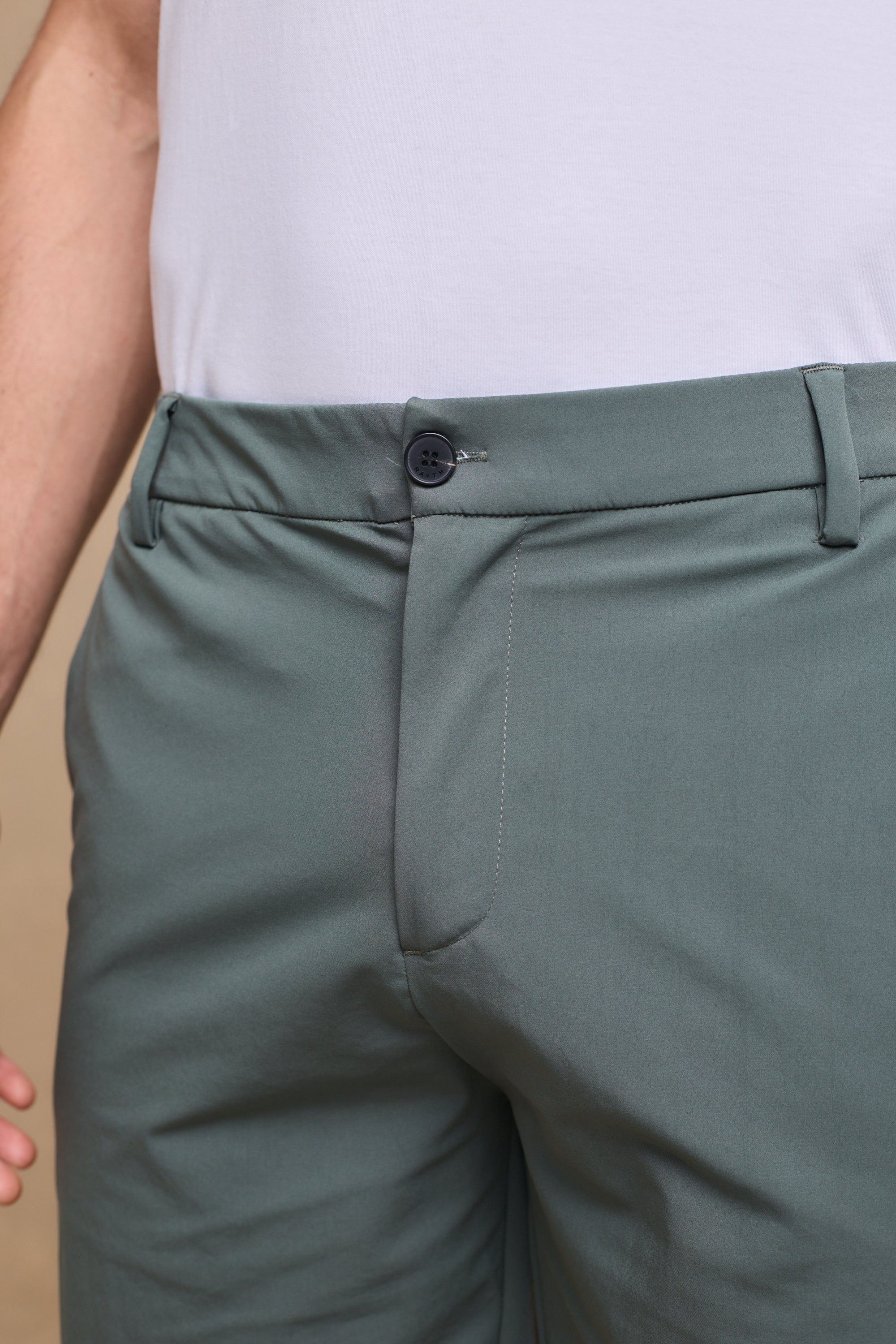 Luiz Hybrid Short - Sage