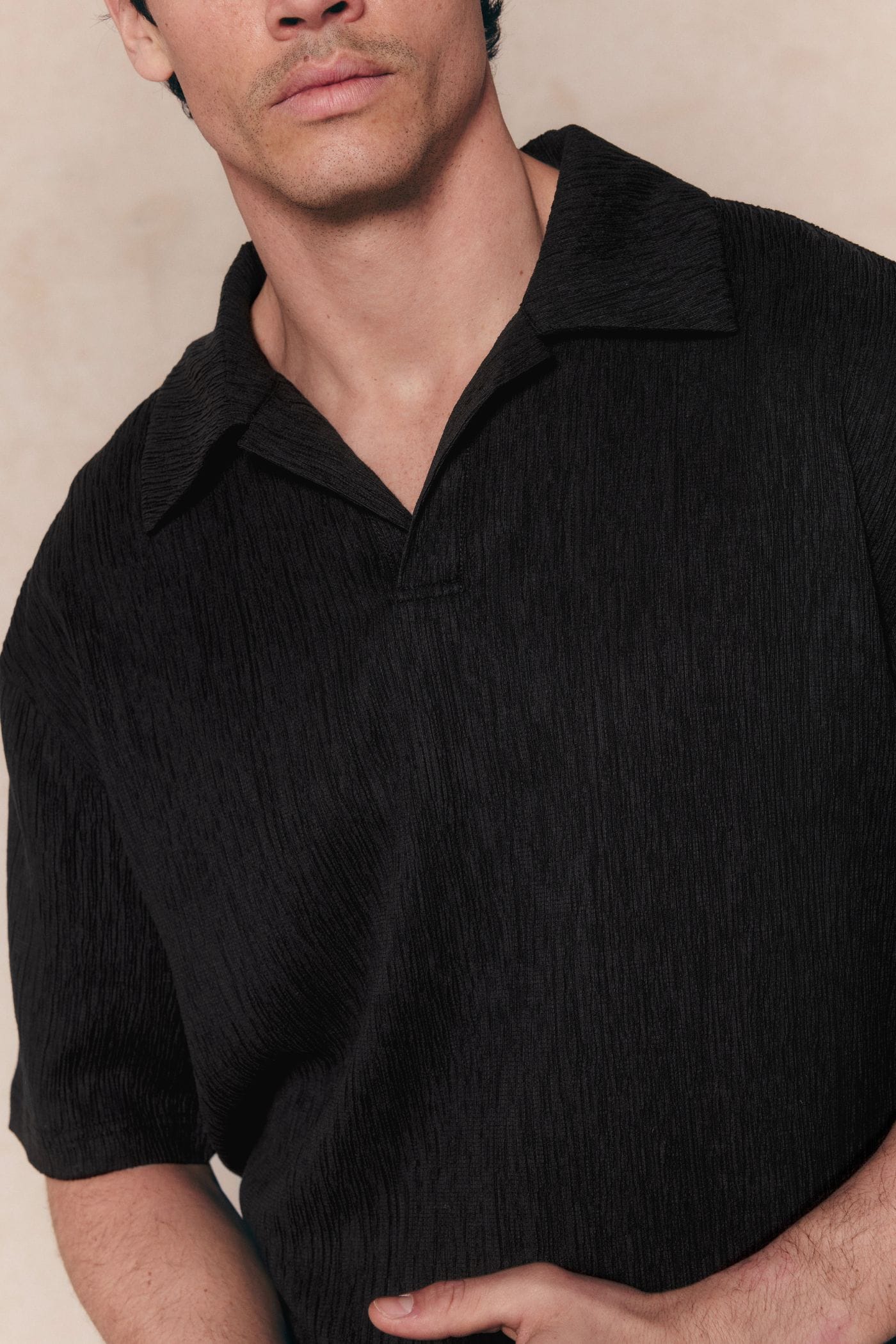 Silvano Crinkled Open Collar Polo - Black