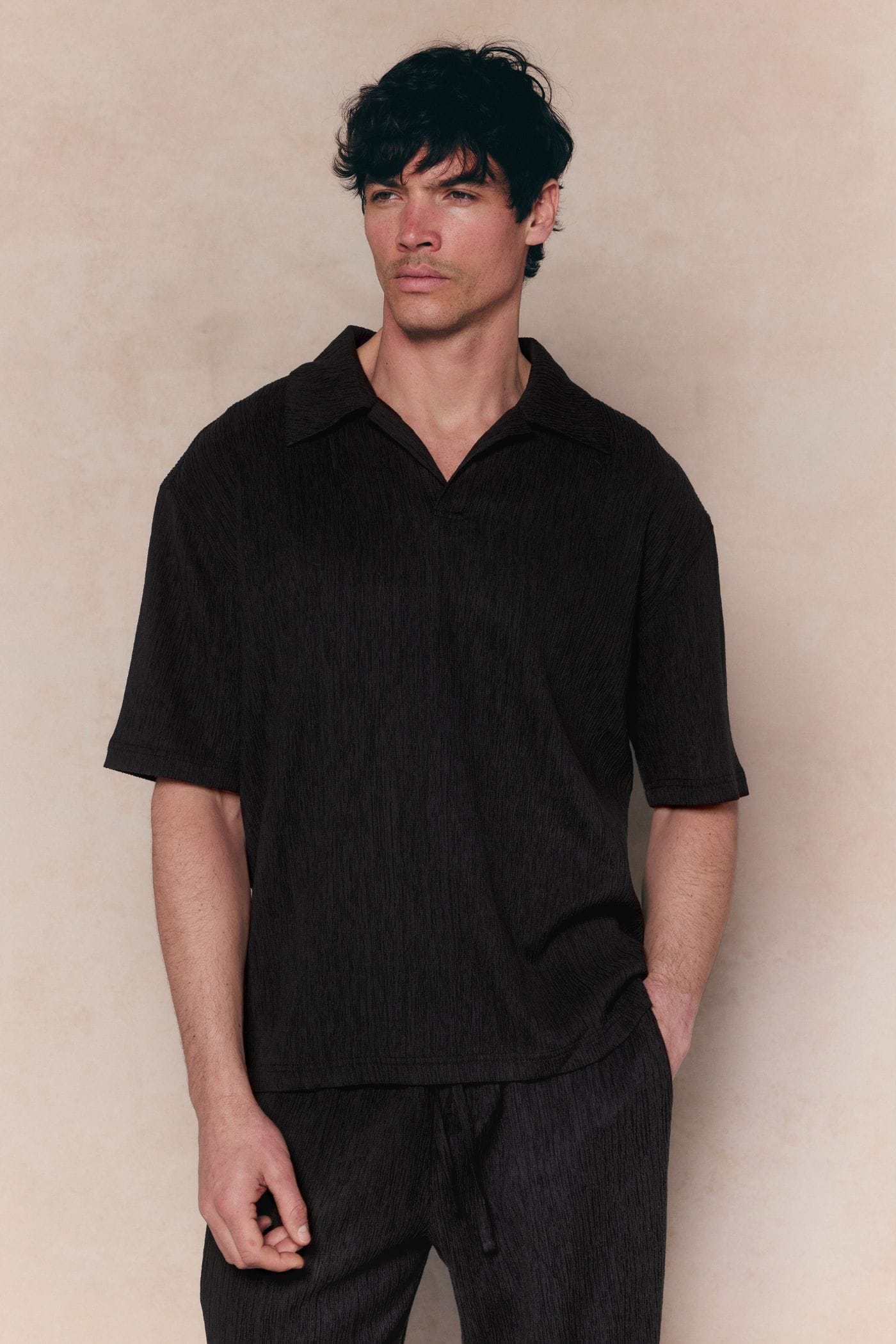 Silvano Crinkled Open Collar Polo - Black