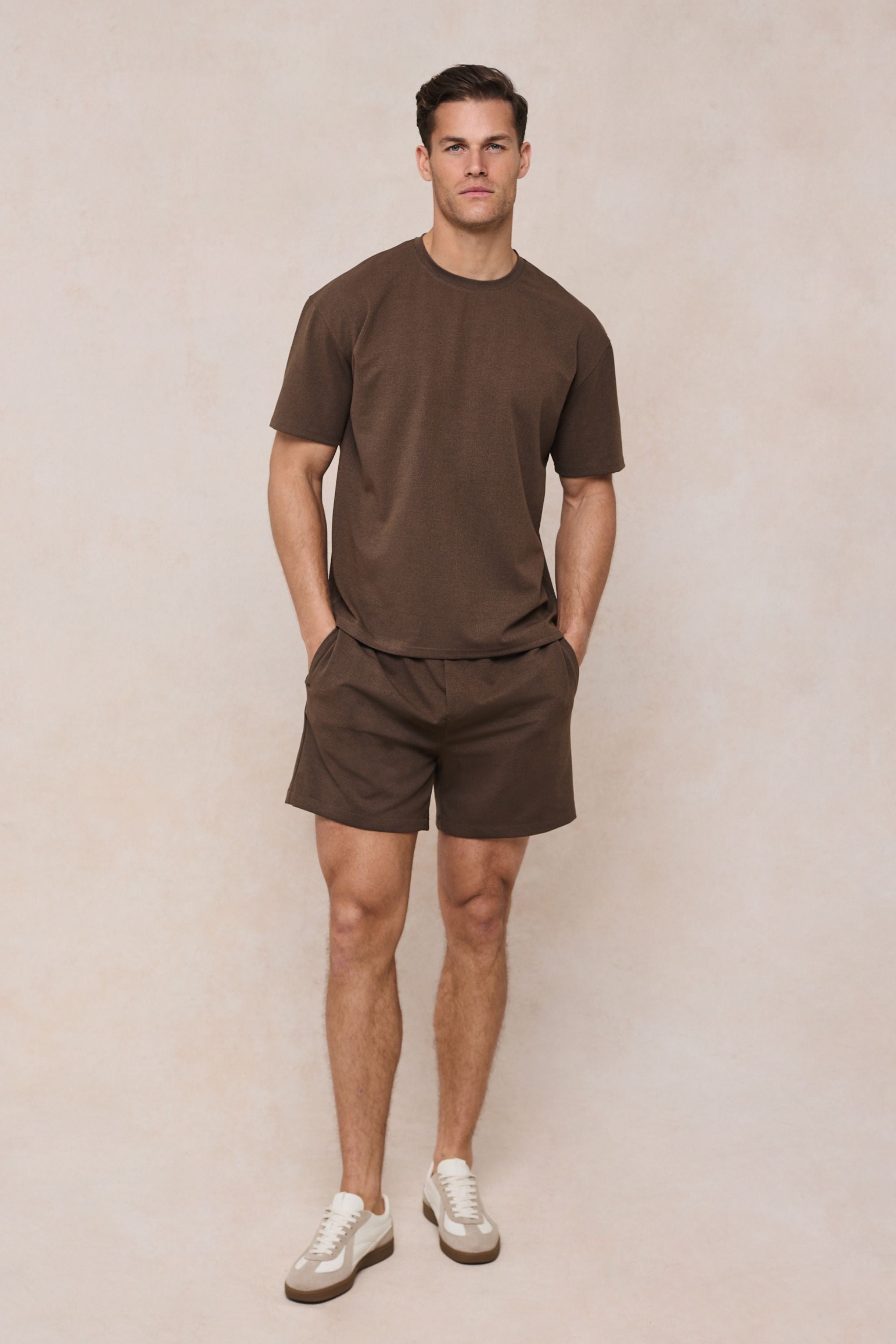 Tomas korte broek met elastische tailleband - Donkerbruin