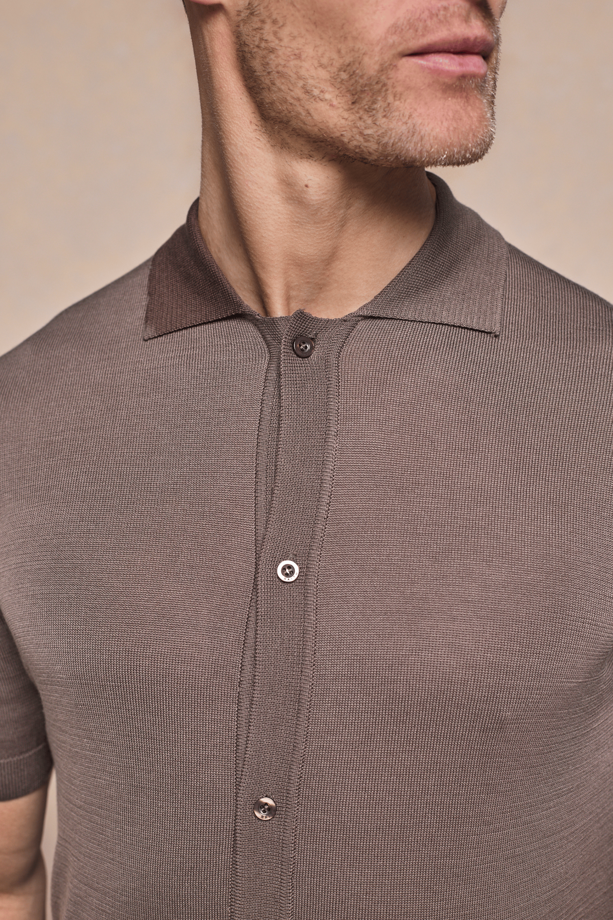 Pedro gebreide blouse met korte mouwen en knoopsluiting - Bruin