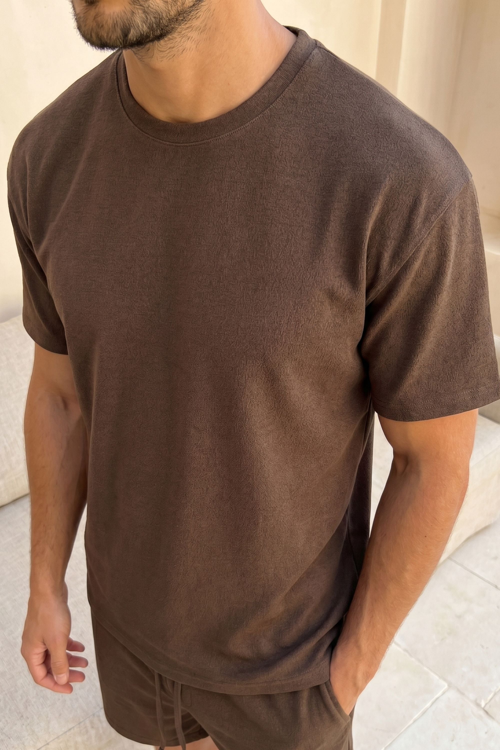 Tomas T-shirt met ronde hals en kreukels - Donkerbruin