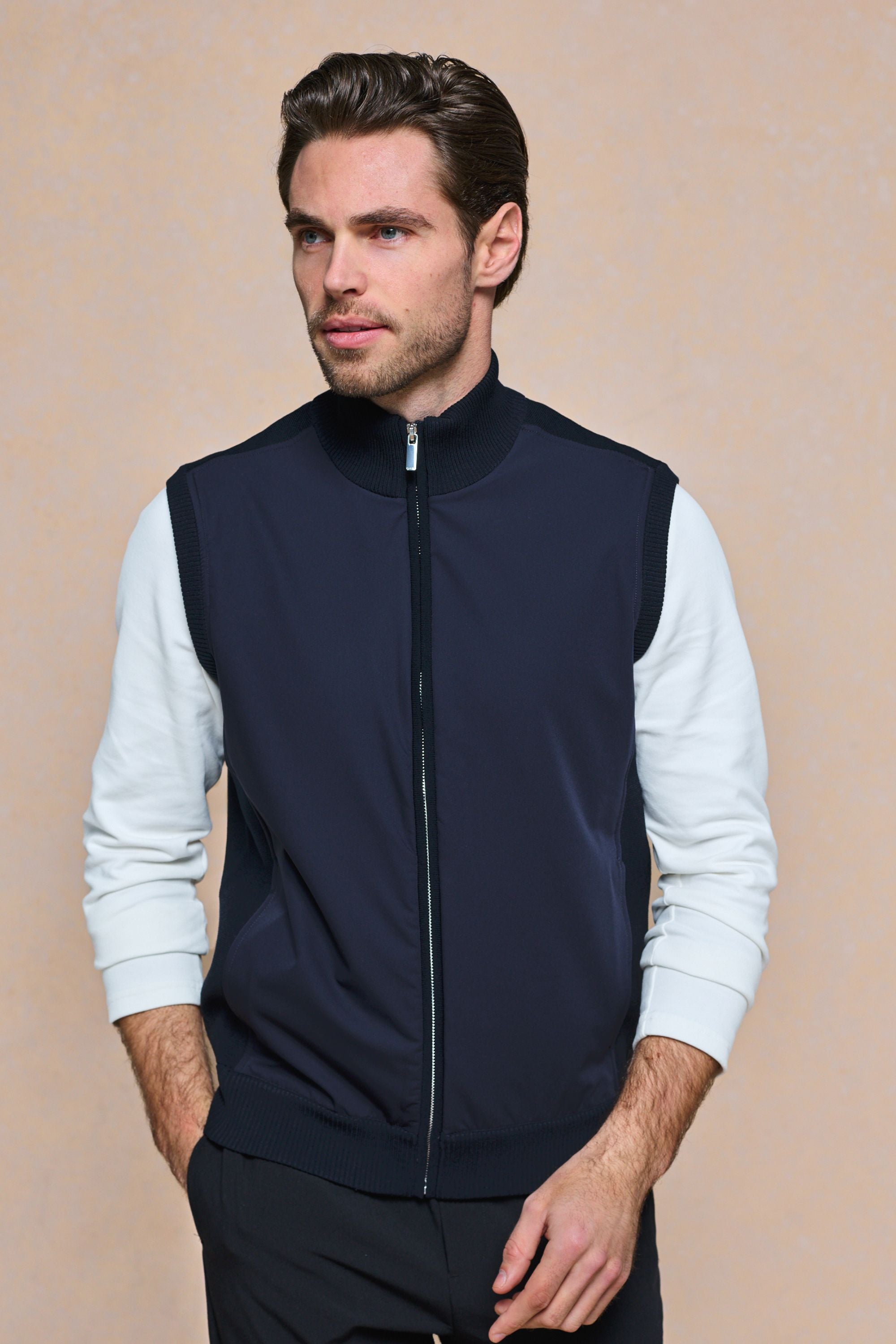 Davi Hybrid gebreid vest - Middernachtblauw