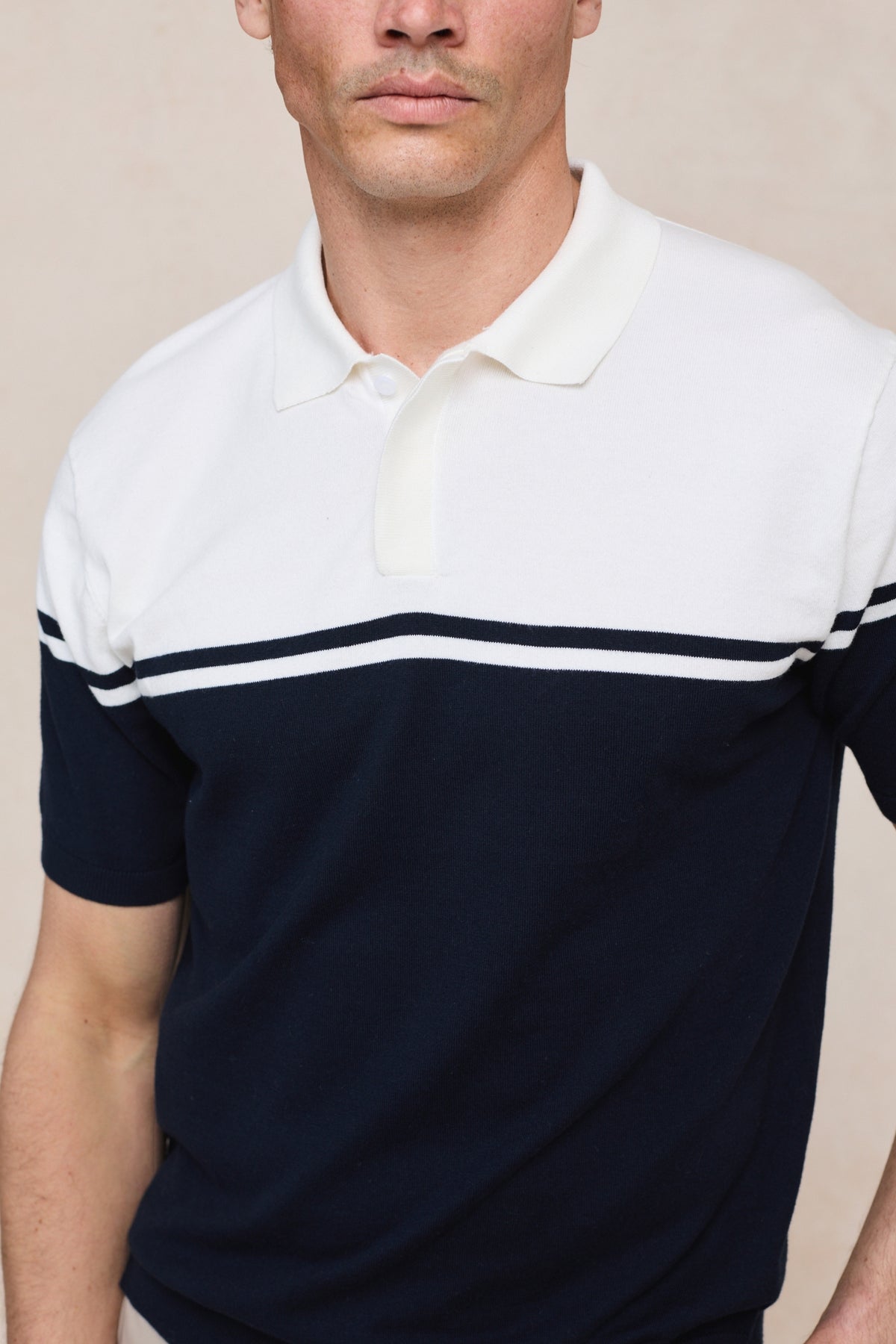 Vicolo gebreide polo met strepen en blokprint, korte mouwen - ecru/marineblauw