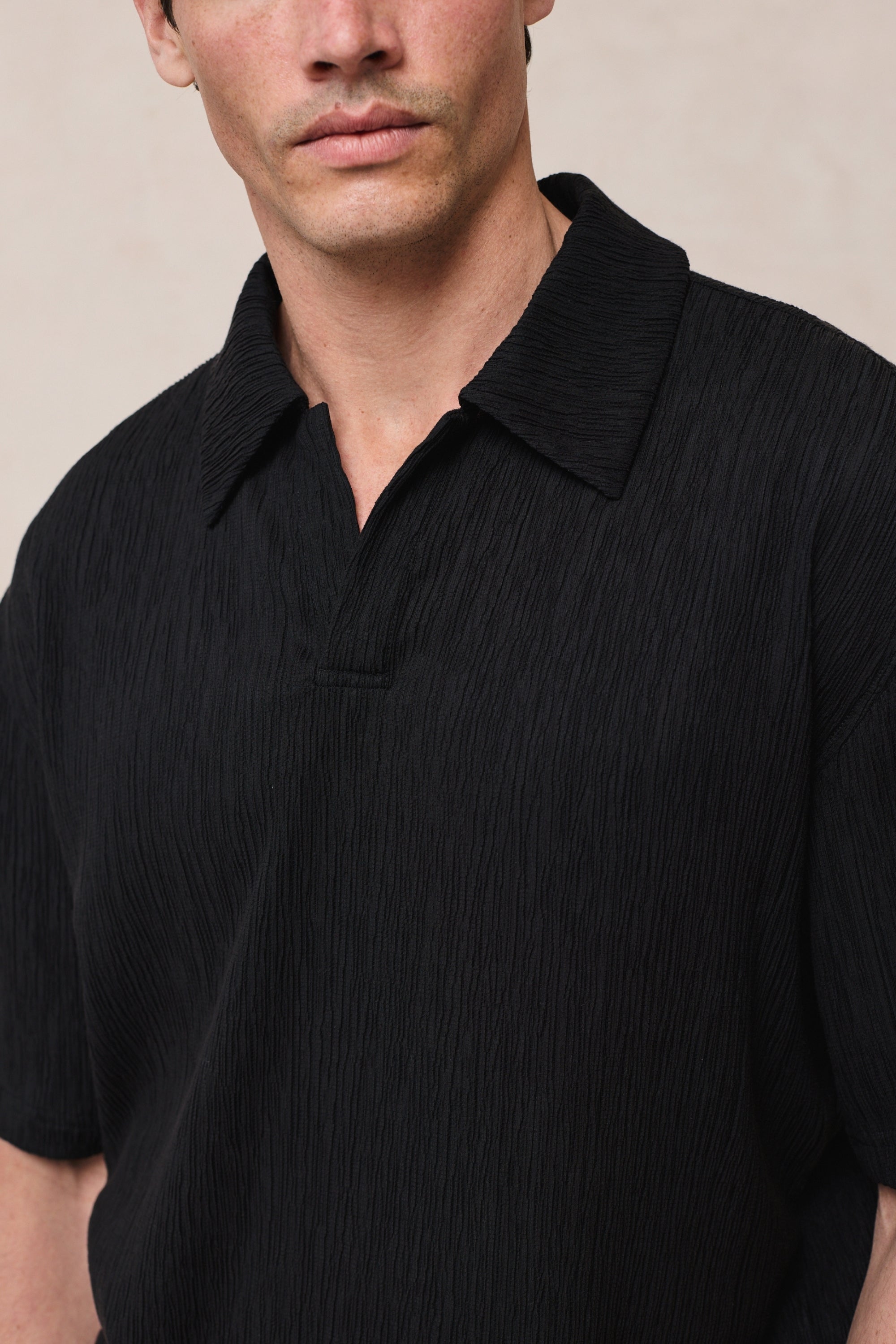Silvano Crinkled Open Collar Polo - Black
