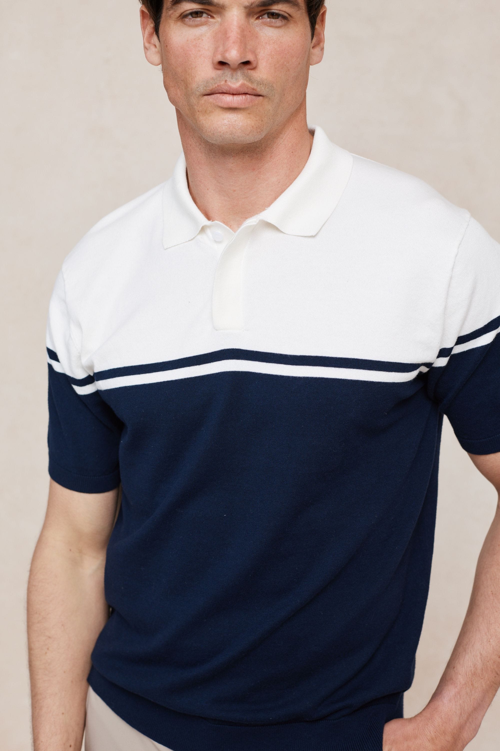 Vicolo gebreide polo met strepen en blokprint, korte mouwen - ecru/marineblauw