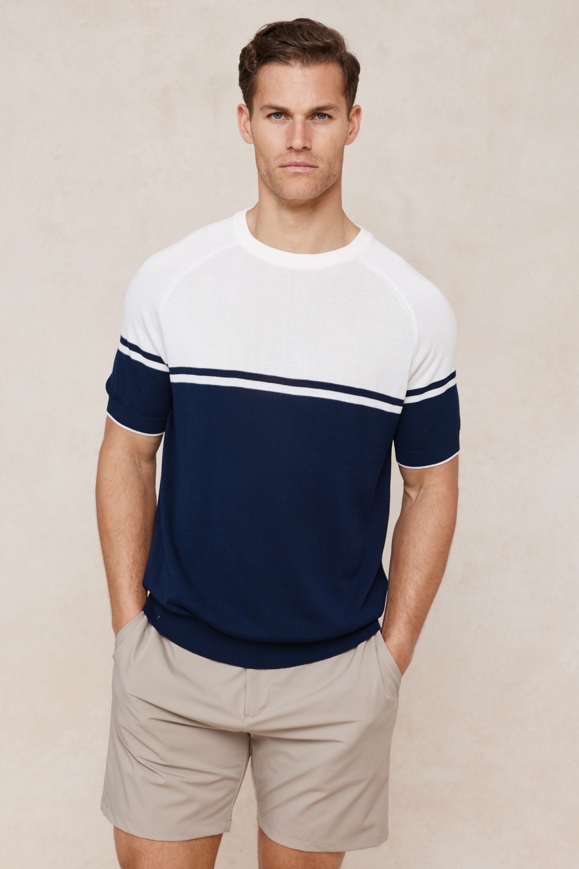 Riera Colour Block gebreid T-shirt met ronde hals - Marineblauw/Ecru 