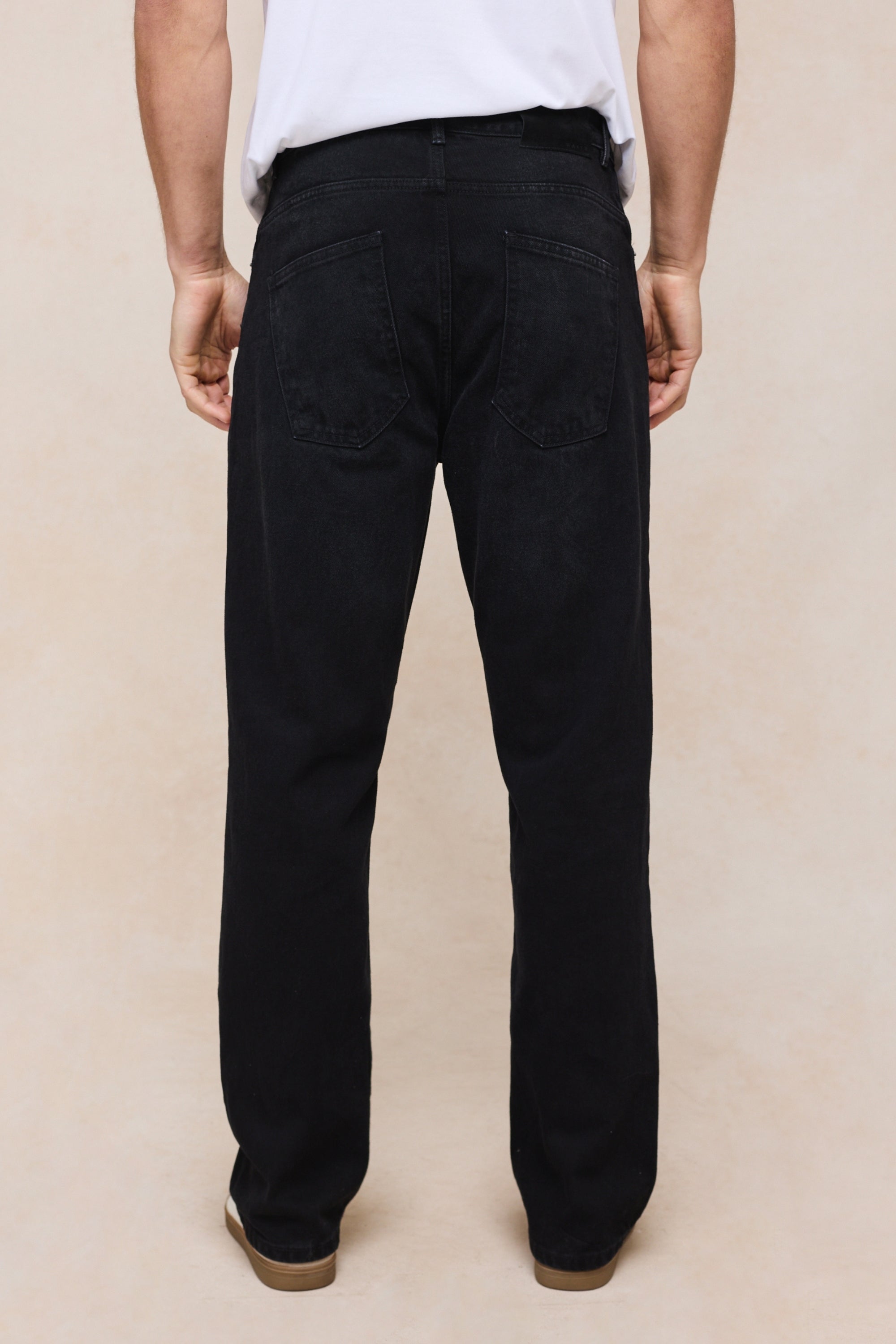 Mason Relaxed Fit Jeans - Black Wash