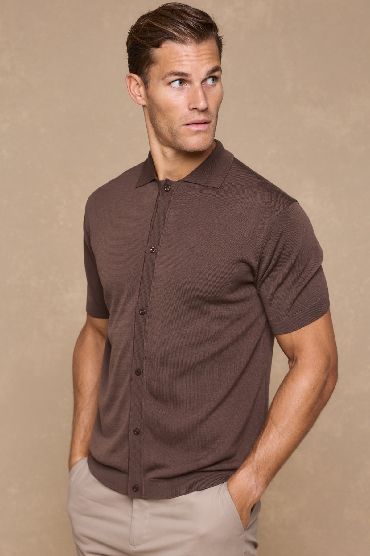 Pedro gebreide blouse met korte mouwen en knoopsluiting - Bruin