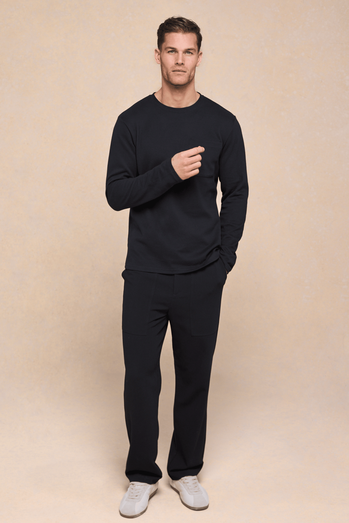 Tyler T-shirt met lange mouwen en borstzak - Zwart