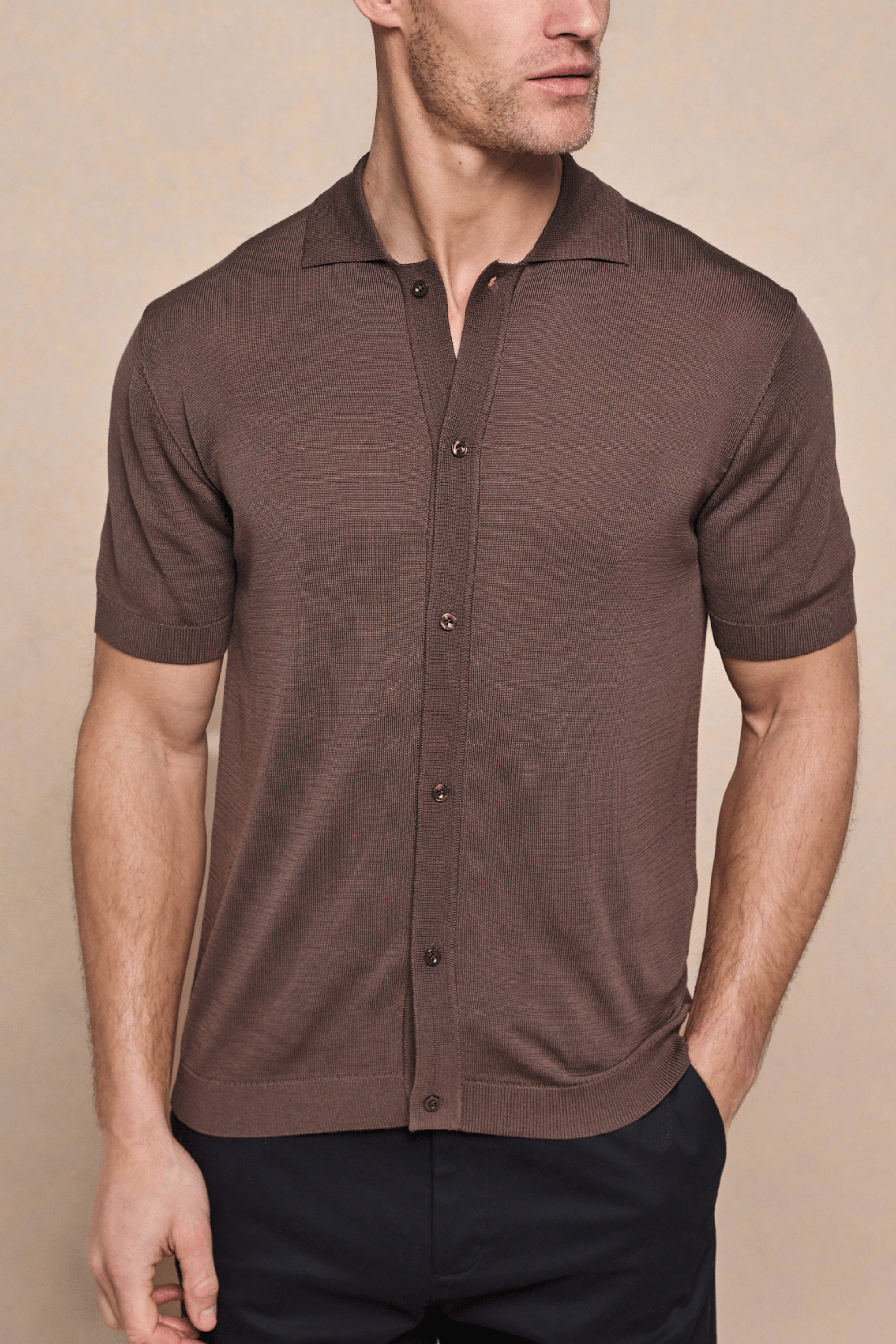 Pedro gebreide blouse met korte mouwen en knoopsluiting - Bruin