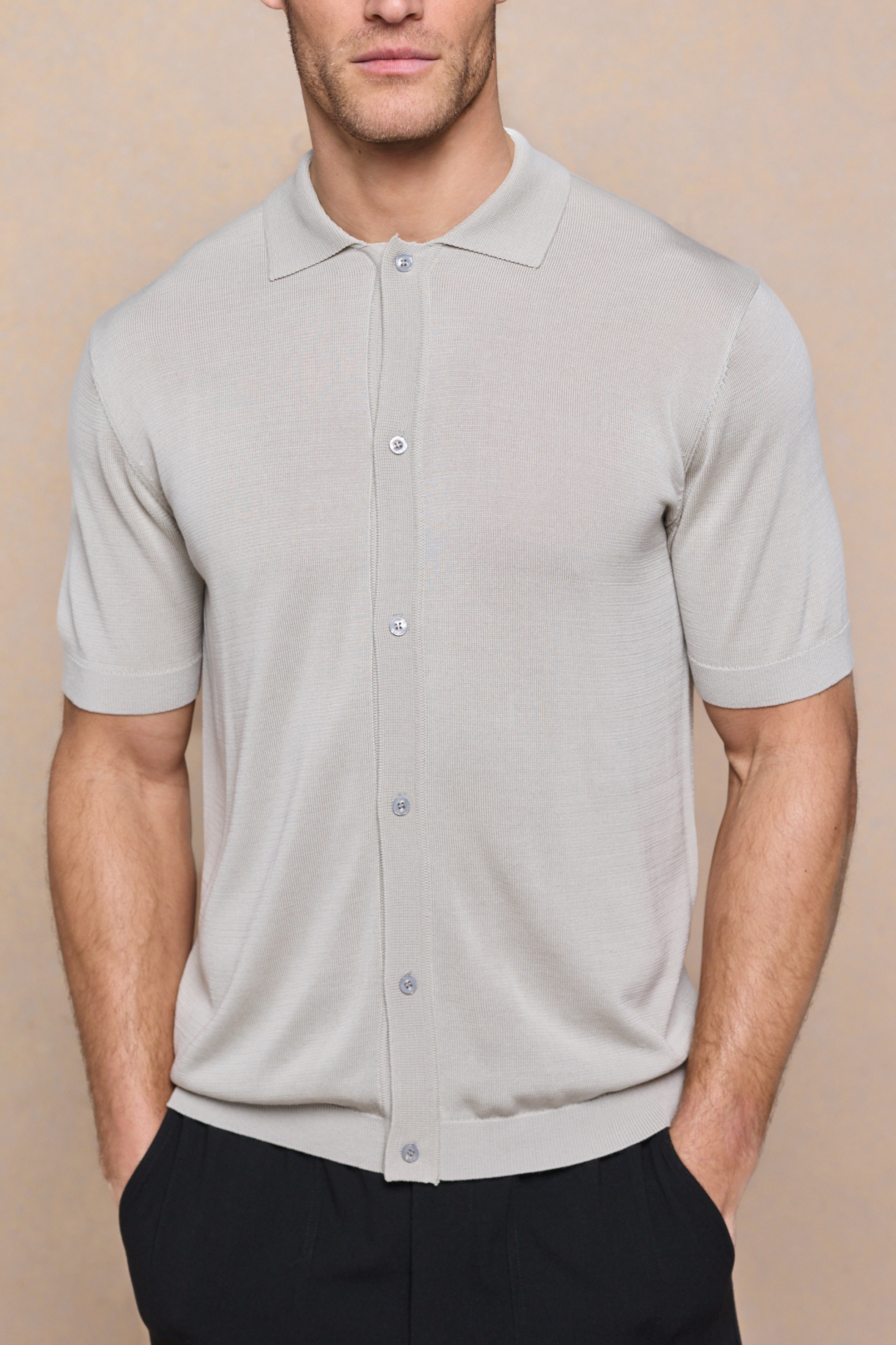 Pedro gebreide blouse met korte mouwen en knoopsluiting - Crème