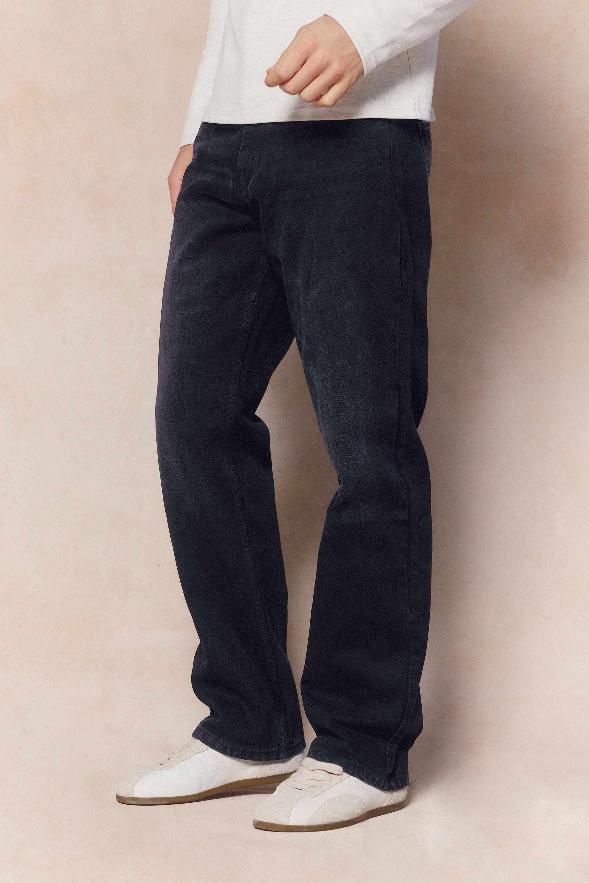 Mason Relaxed Fit Jeans - Black Wash