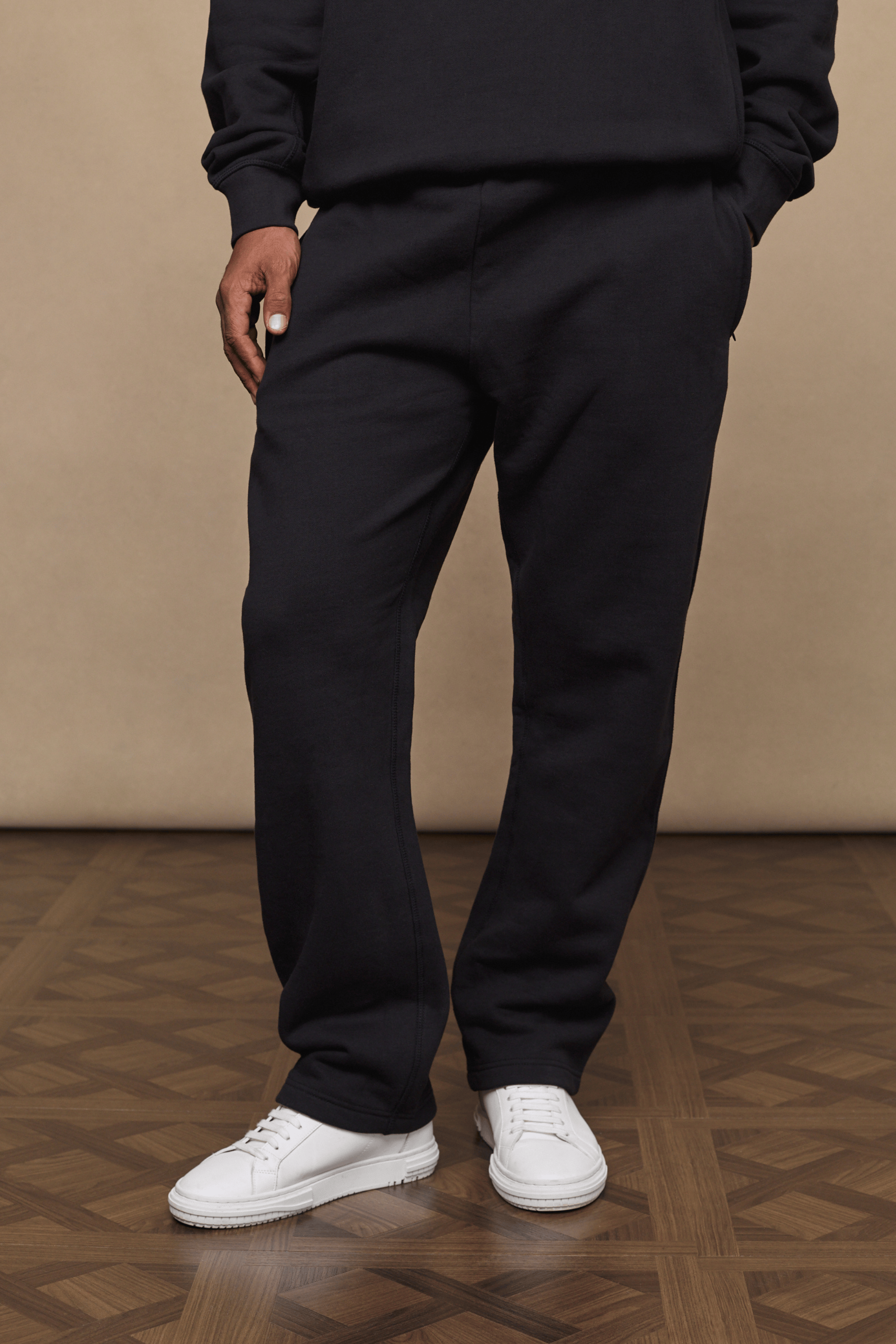 Men’s heavyweight cotton blend joggers in black with straight leg fit by Raith