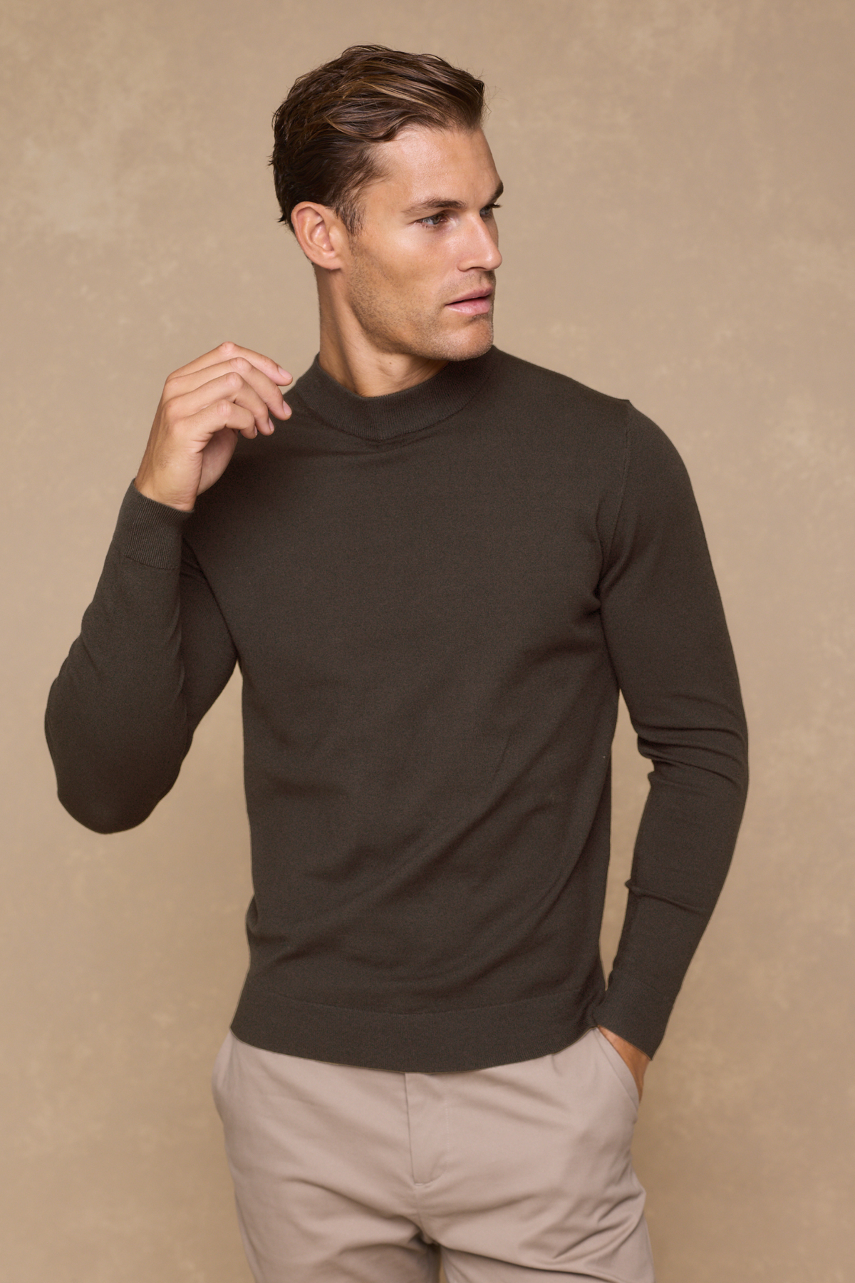 Noah Lightweight Crew Neck Sweater - Mocha